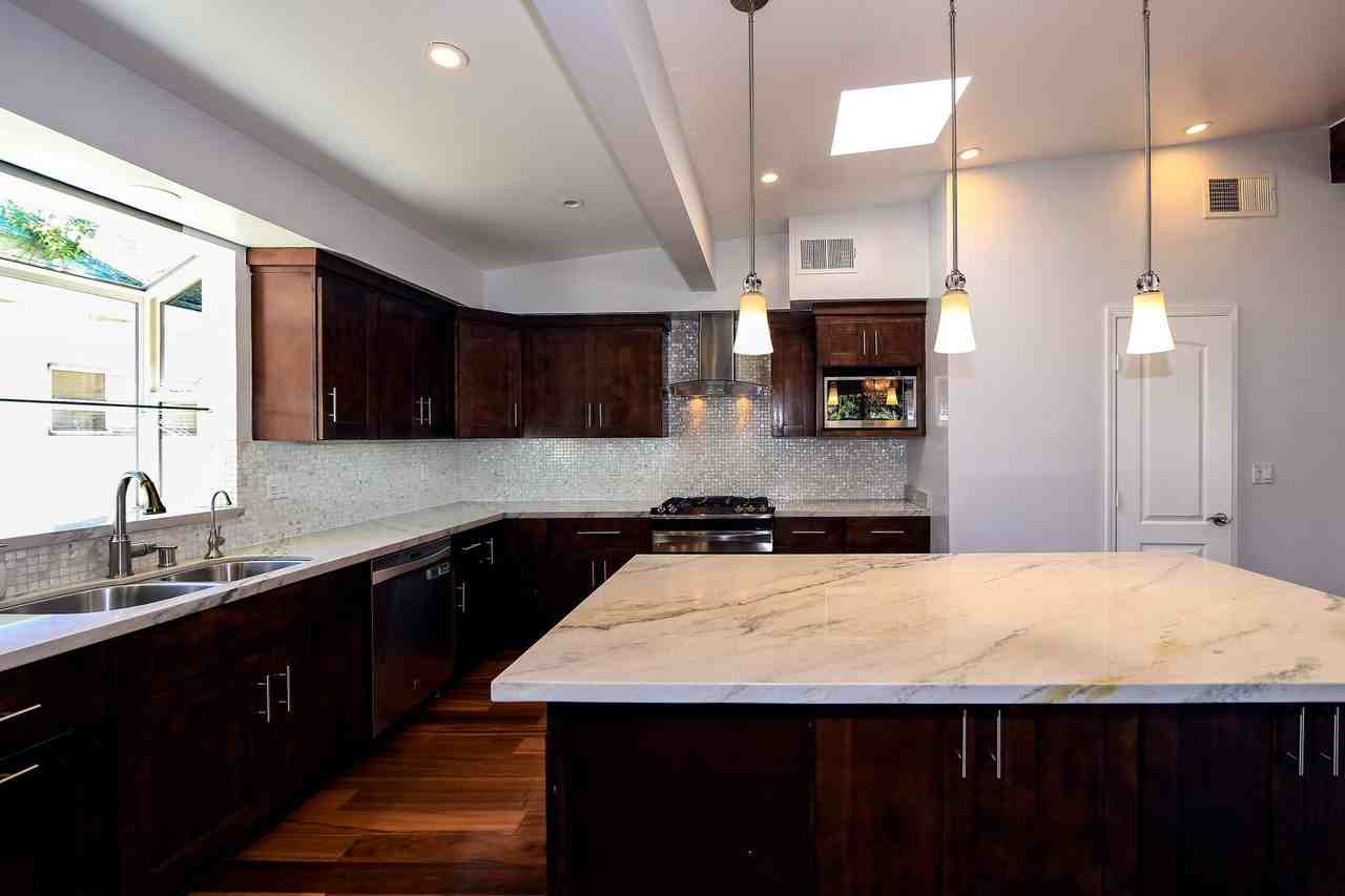 5754 Wish Ave - Photo 2 of 12