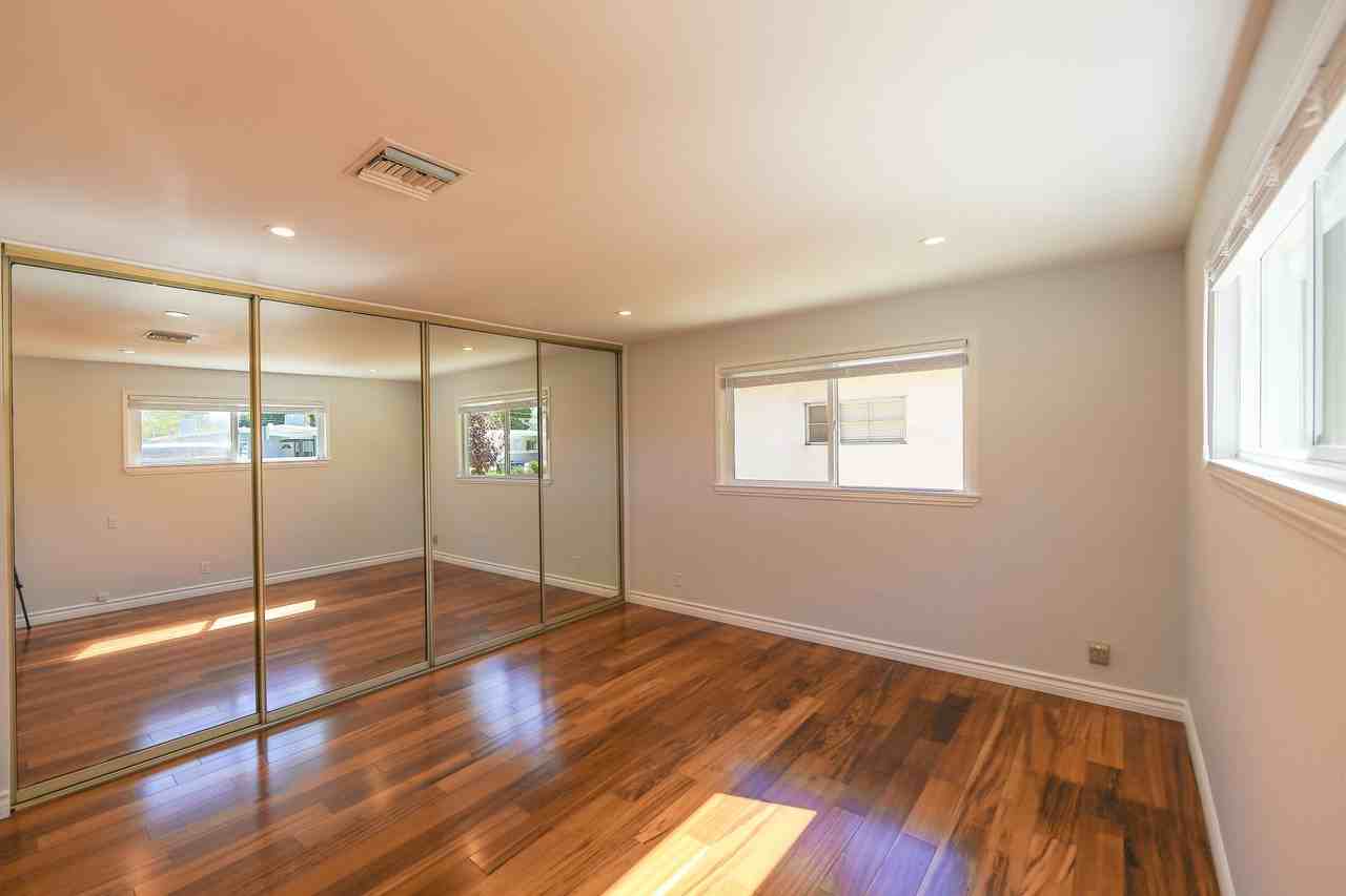 5754 Wish Ave - Photo 5 of 12