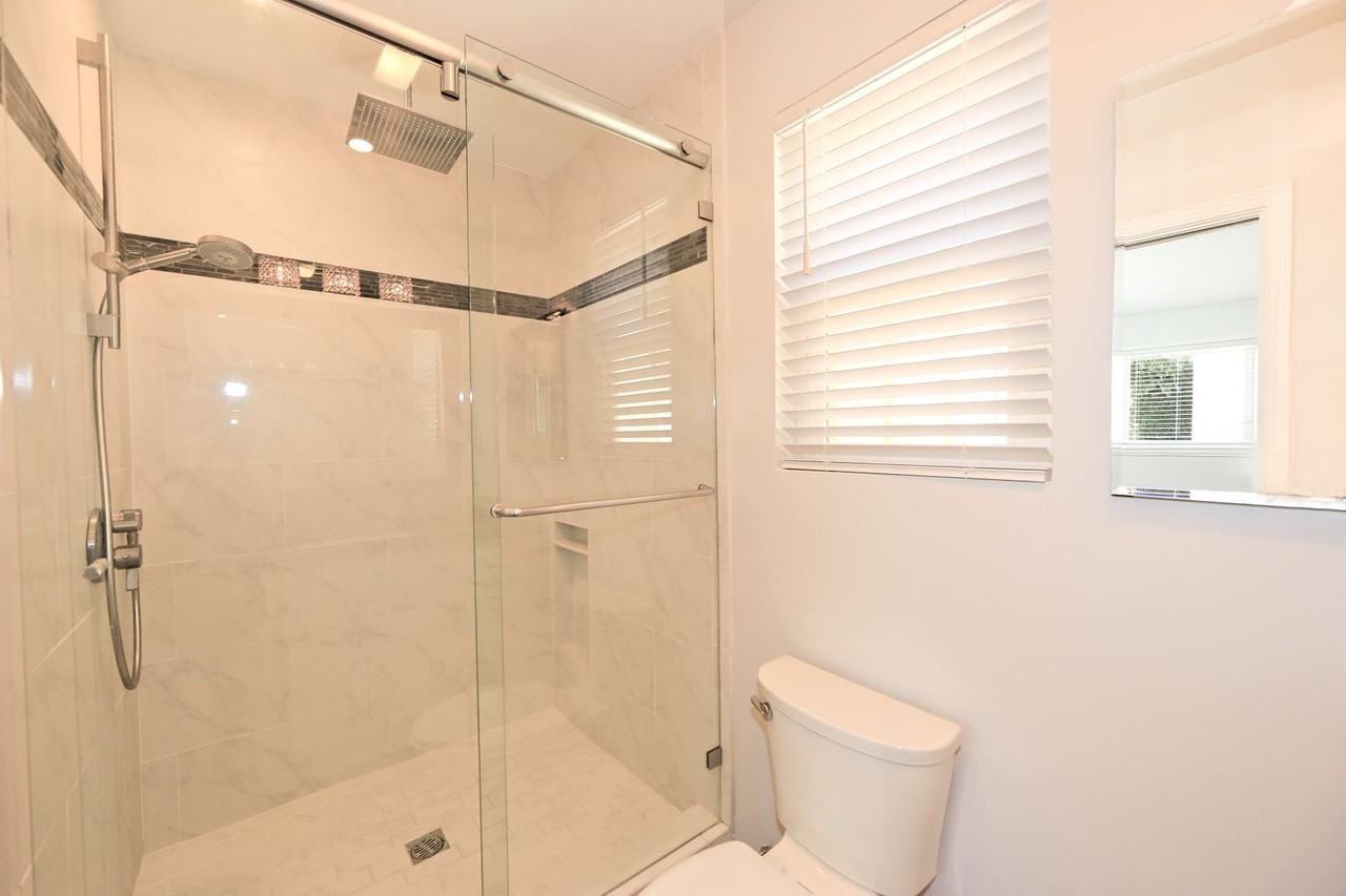 5754 Wish Ave - Photo 6 of 12