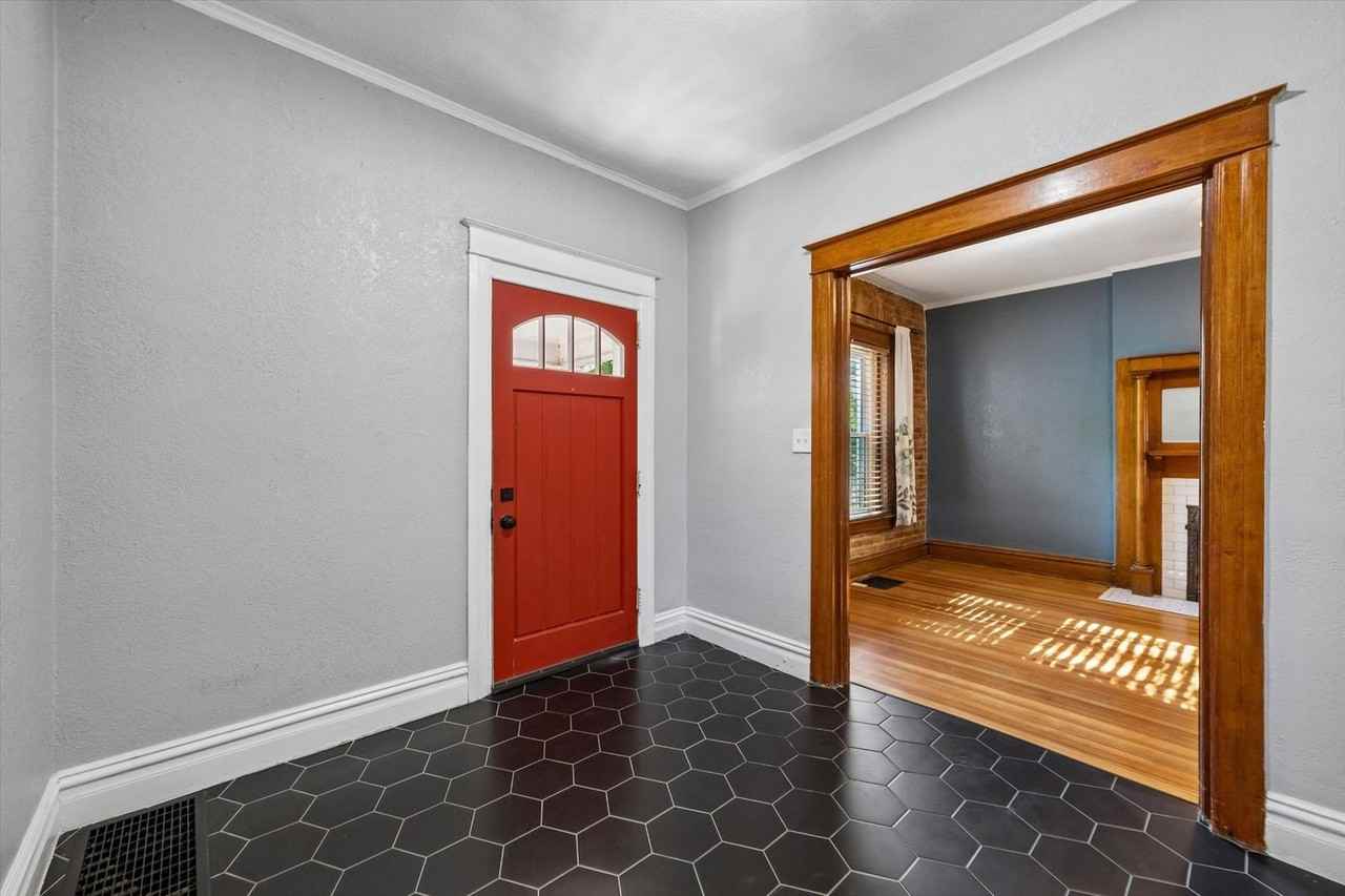 1139 N Downing St - Photo 3 of 19