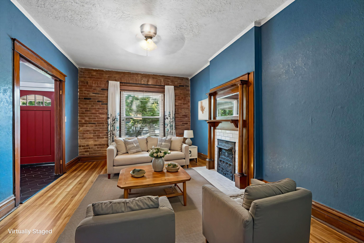 1139 N Downing St - Photo 4 of 19