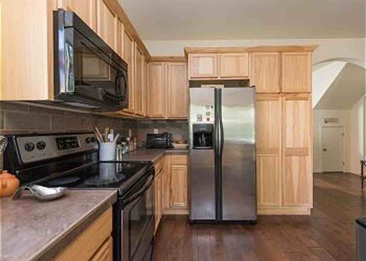 19911 Alderwood Cir - Photo 4 of 26