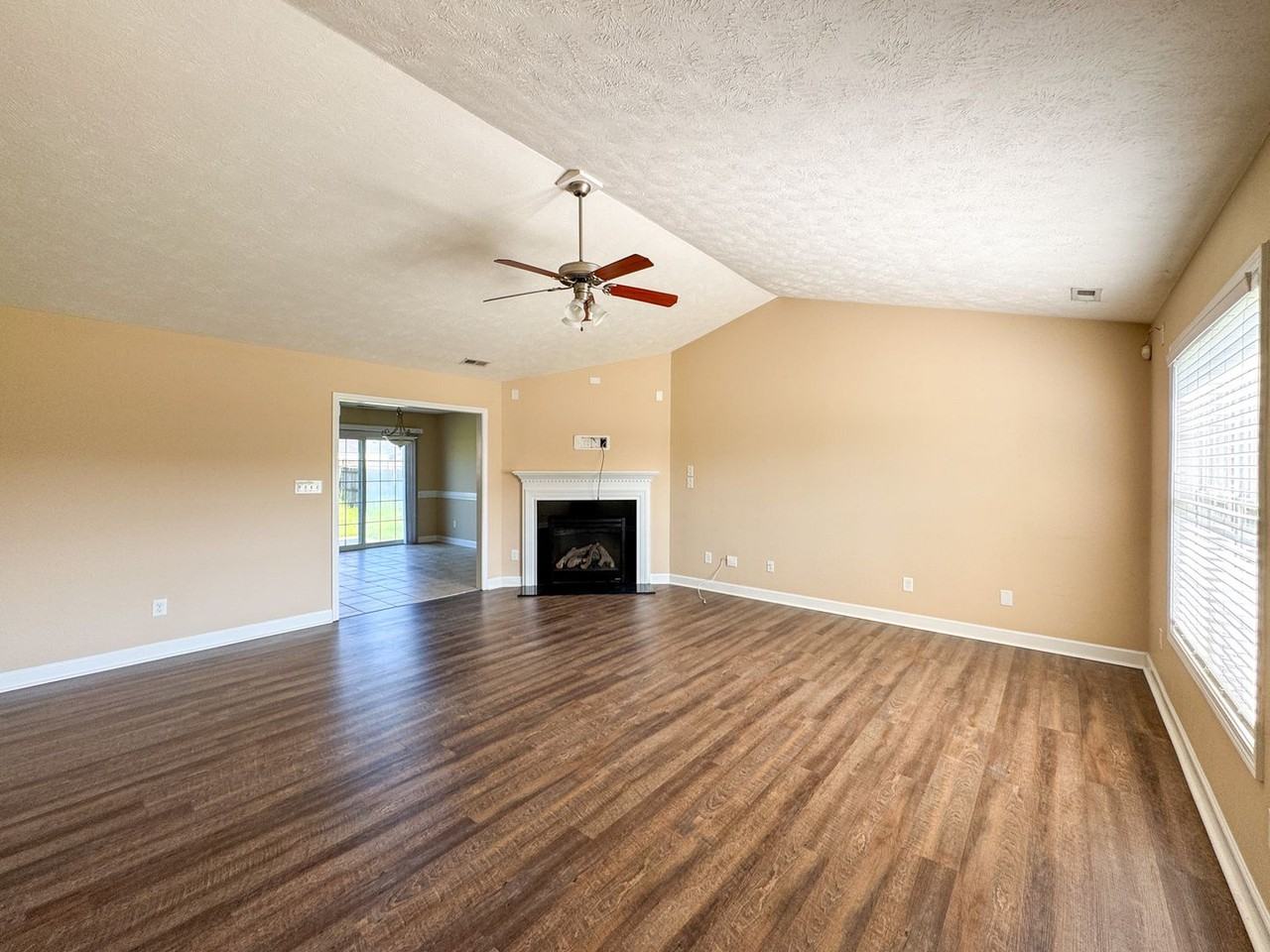 258 Ivy Stone Dr - Photo 3 of 26