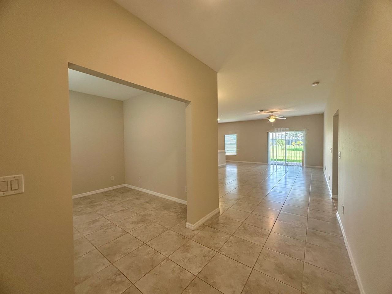 624 Corrientes Cir - Photo 4 of 24