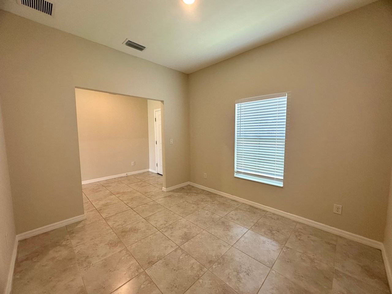 624 Corrientes Cir - Photo 5 of 24