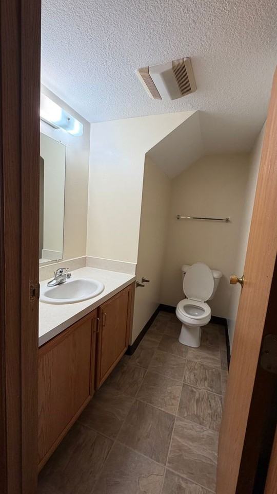 1040 Steeplebush Dr - Photo 6 of 13