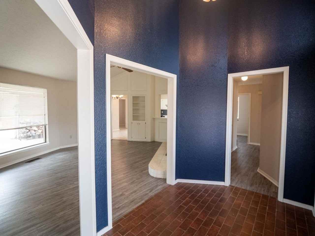 3201 Creekwood Ct - Photo 6 of 48
