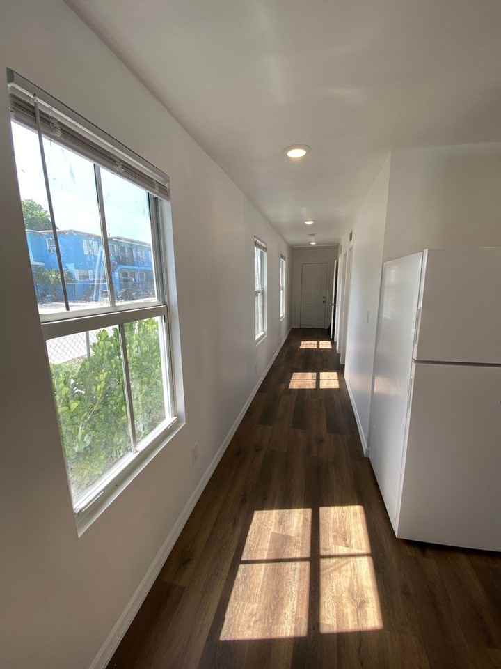 639 6th St - Photo 6 of 15