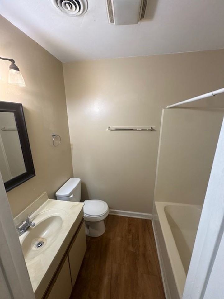 25137 York Dr - Photo 7 of 8