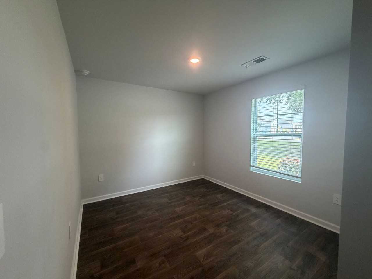 100 Windcrest Dr - Photo 6 of 19