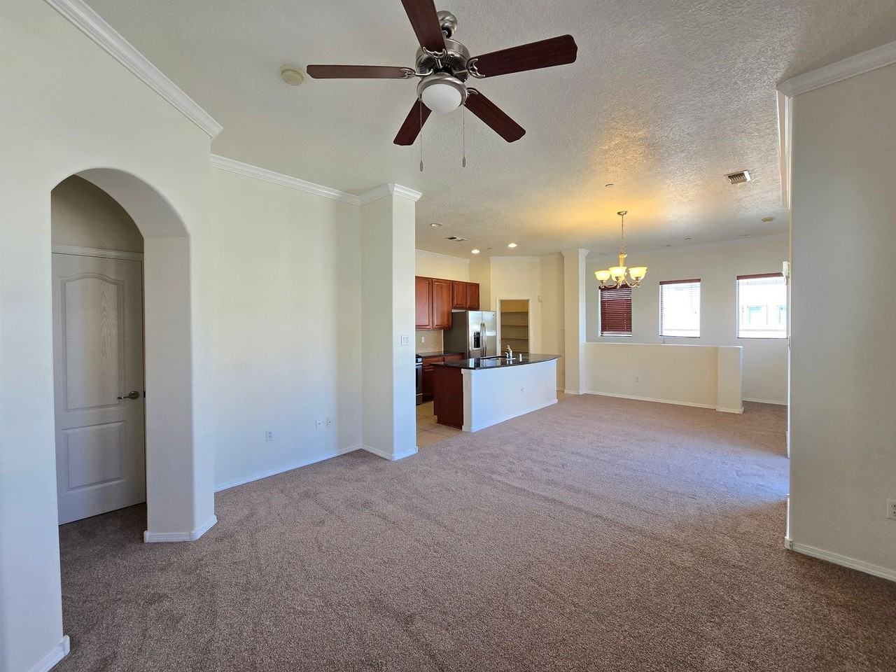 4512 Santa Elena St #C - Photo 4 of 19