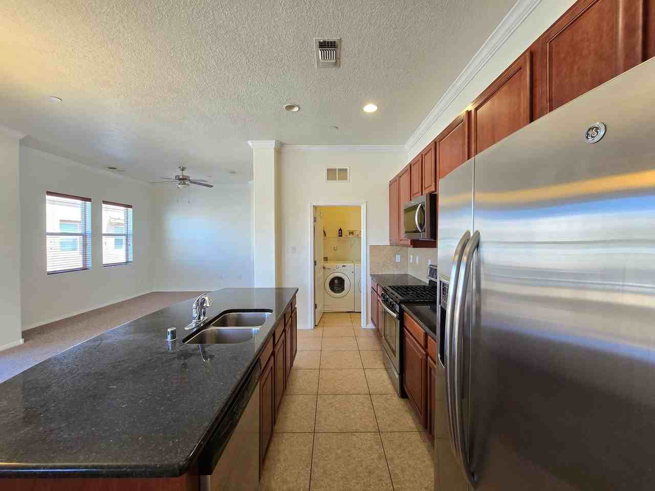 4512 Santa Elena St #C - Photo 6 of 19