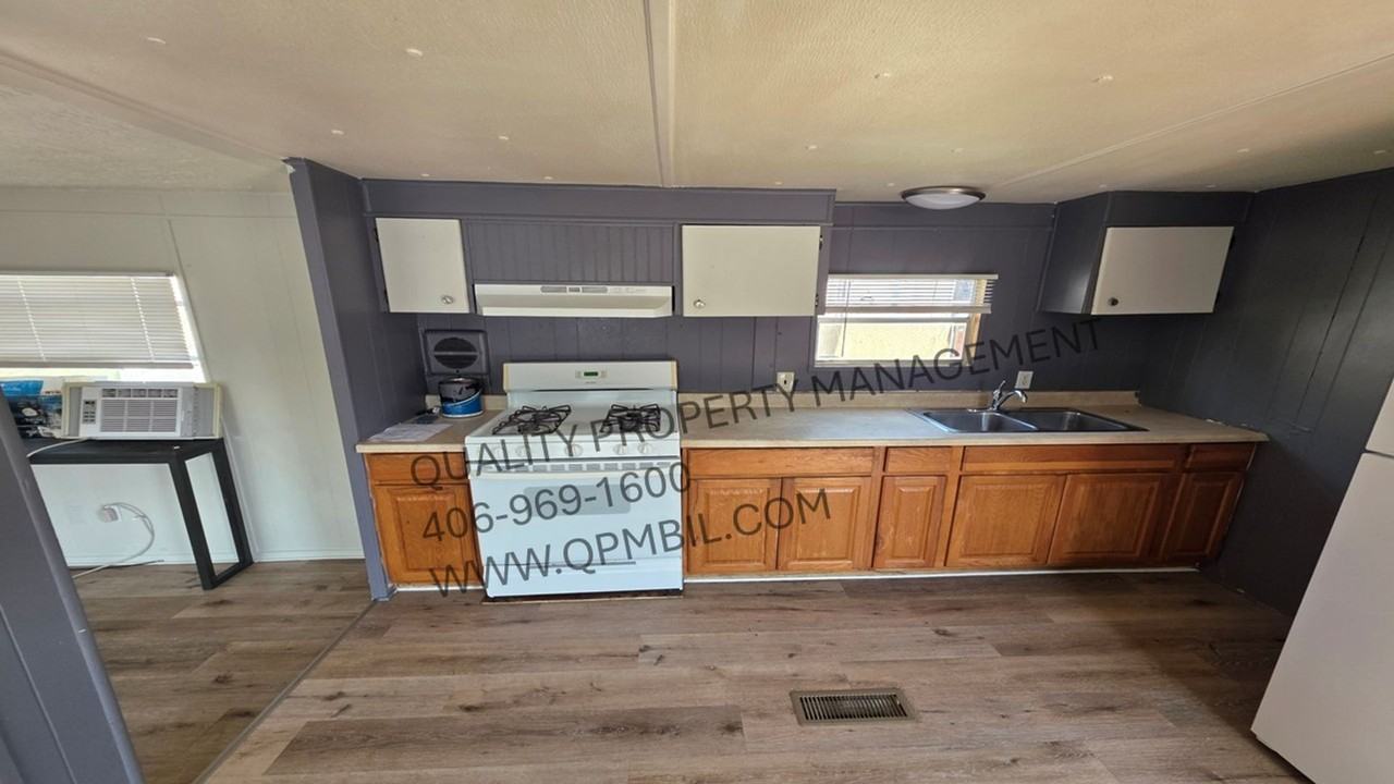 3955-3956 BLUEBIRD MOBILE CT - Photo 2 of 14