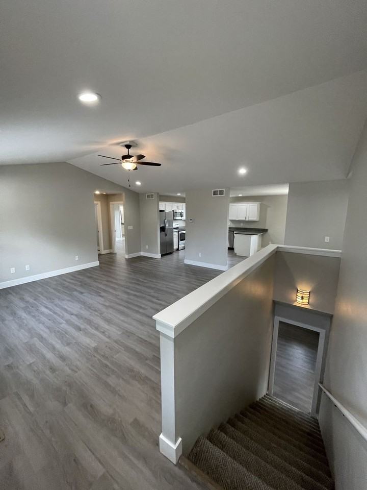108 Kennedy Ct - Photo 2 of 29