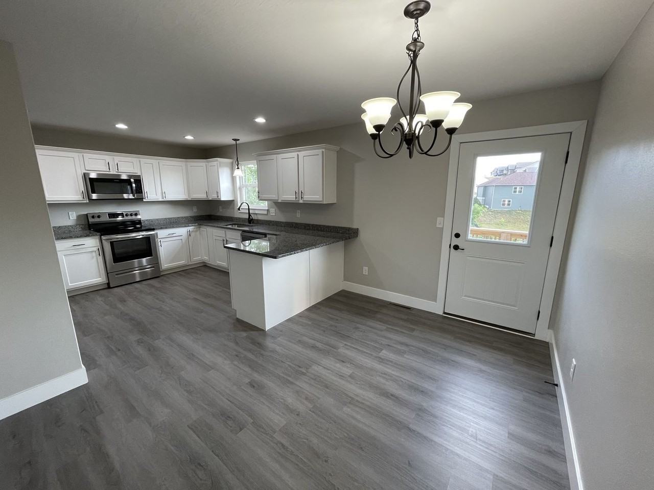 108 Kennedy Ct - Photo 5 of 29