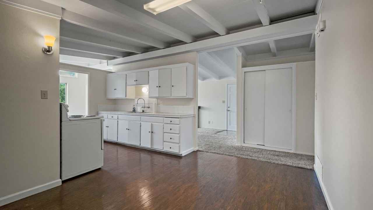 202 Arguello Ave - Photo 6 of 11