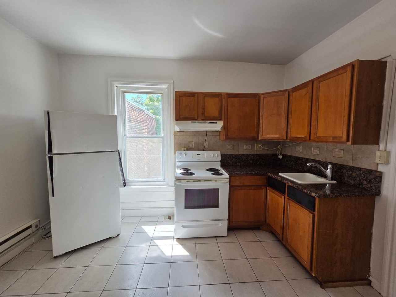 316 N 8th St - Photo 2 of 13