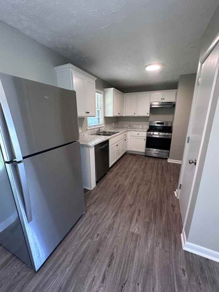 7043 Forest Park Blvd - Photo 3 of 7