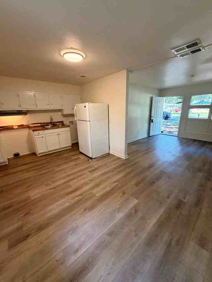 6459 Barker Dr N - Photo 3 of 8