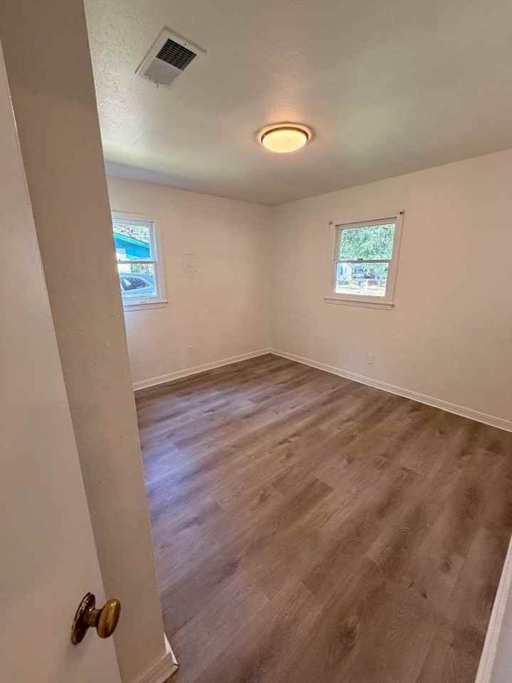 6459 Barker Dr N - Photo 6 of 8