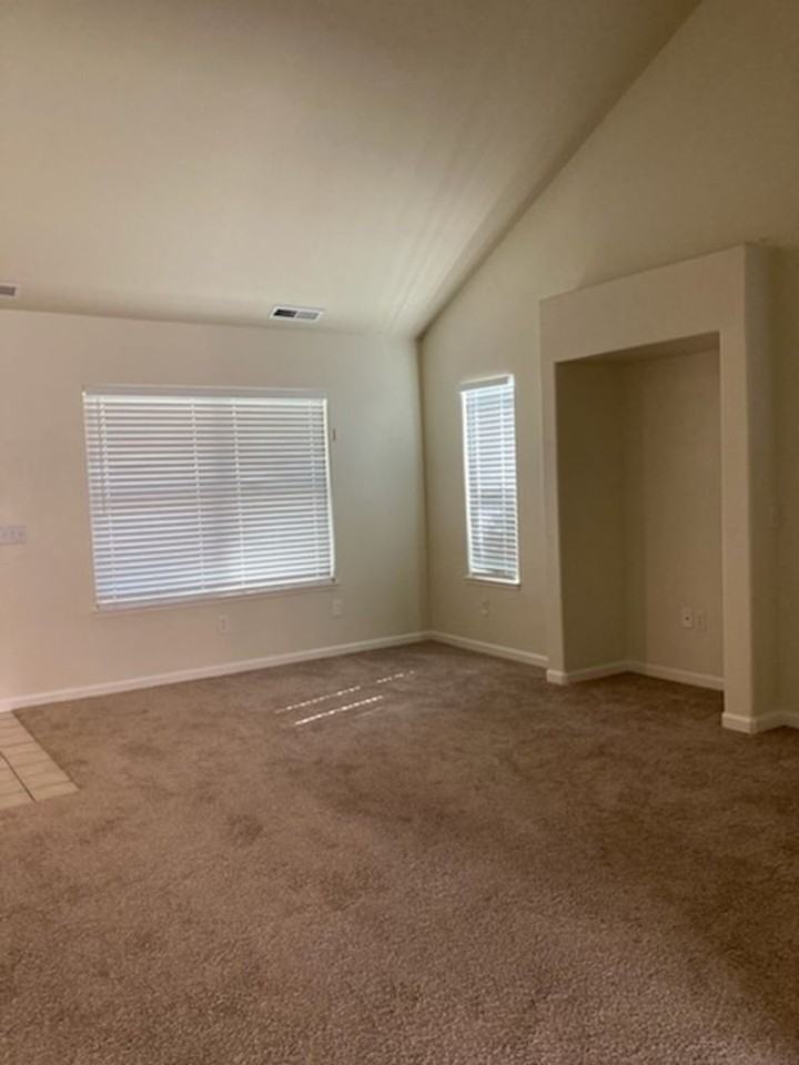 2812 Bay Village Ave - Photo 6 of 15