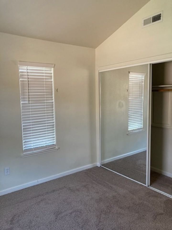 2812 Bay Village Ave - Photo 7 of 15
