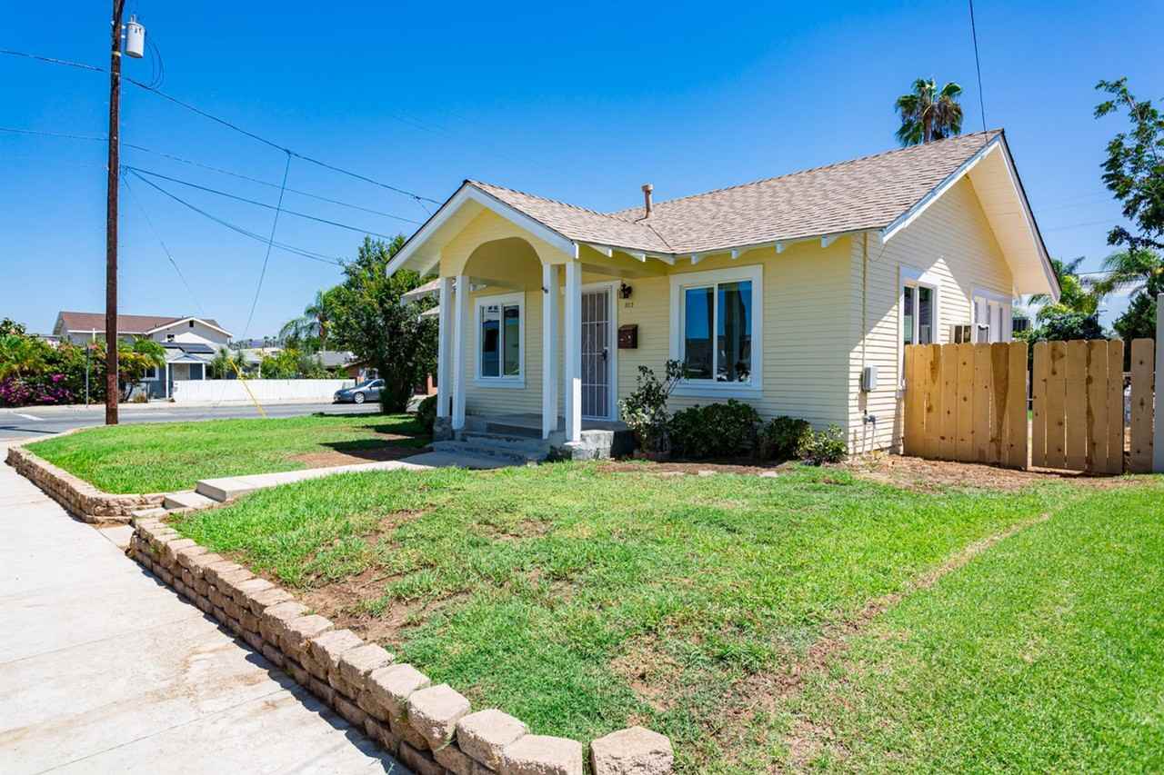 303 S Sunshine Ave - Photo 2 of 23