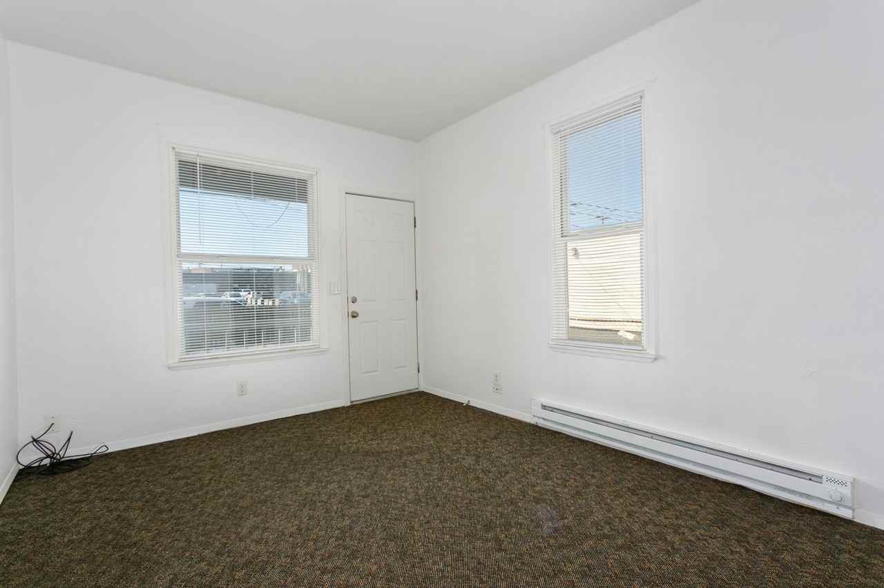 5413 South Puget Sound Avenue - Photo 6 of 23