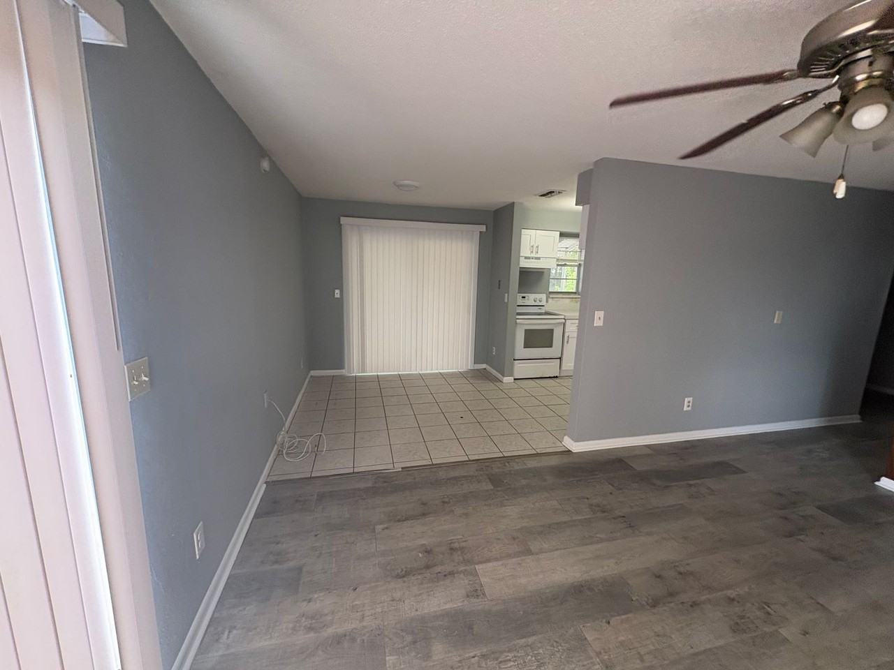 424 Valley Dr - Photo 5 of 20