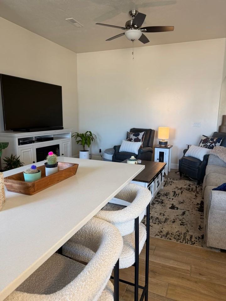 3034 W 590 N - Photo 4 of 11