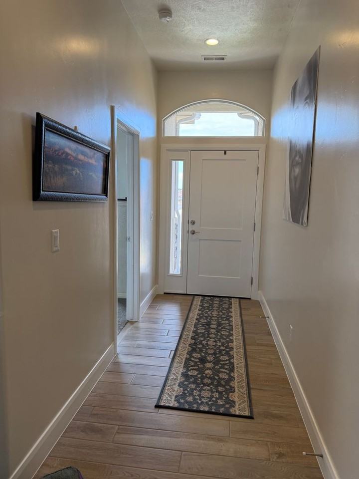 3034 W 590 N - Photo 5 of 11