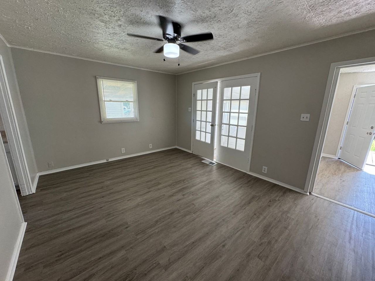 2453 N Goodlet Ave - Photo 6 of 28