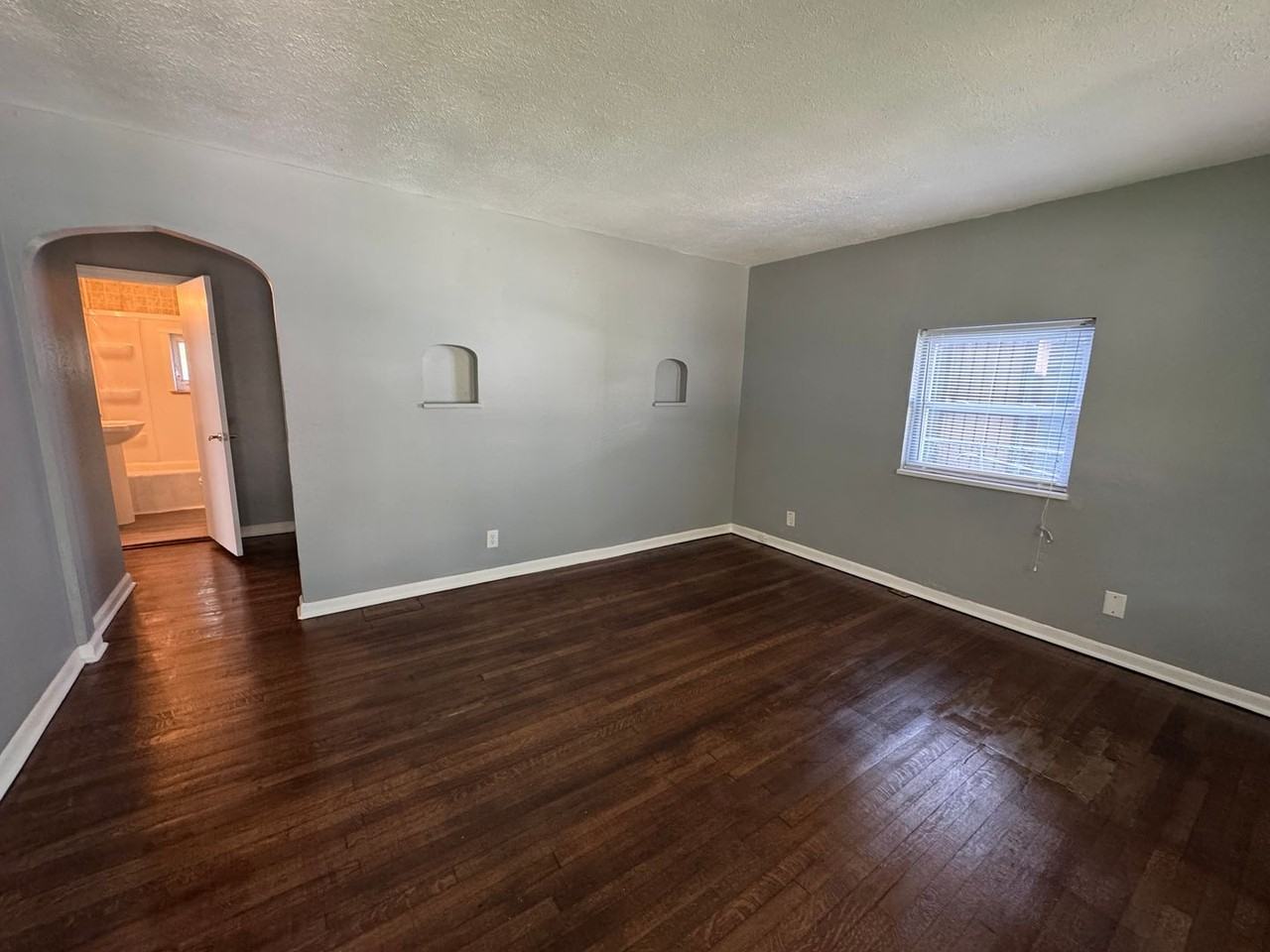 4350 Norwaldo Ave - Photo 2 of 18