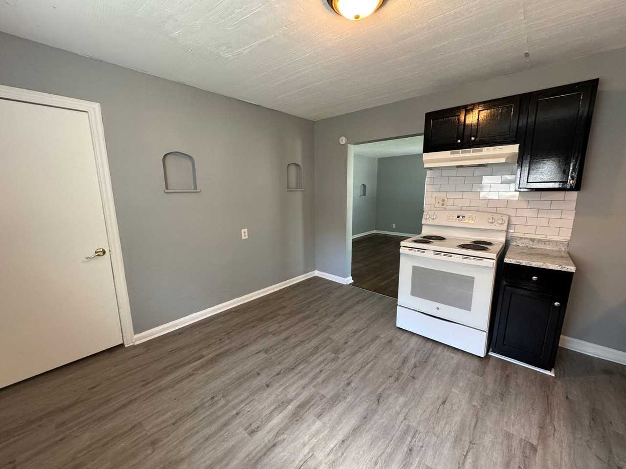 4350 Norwaldo Ave - Photo 7 of 18