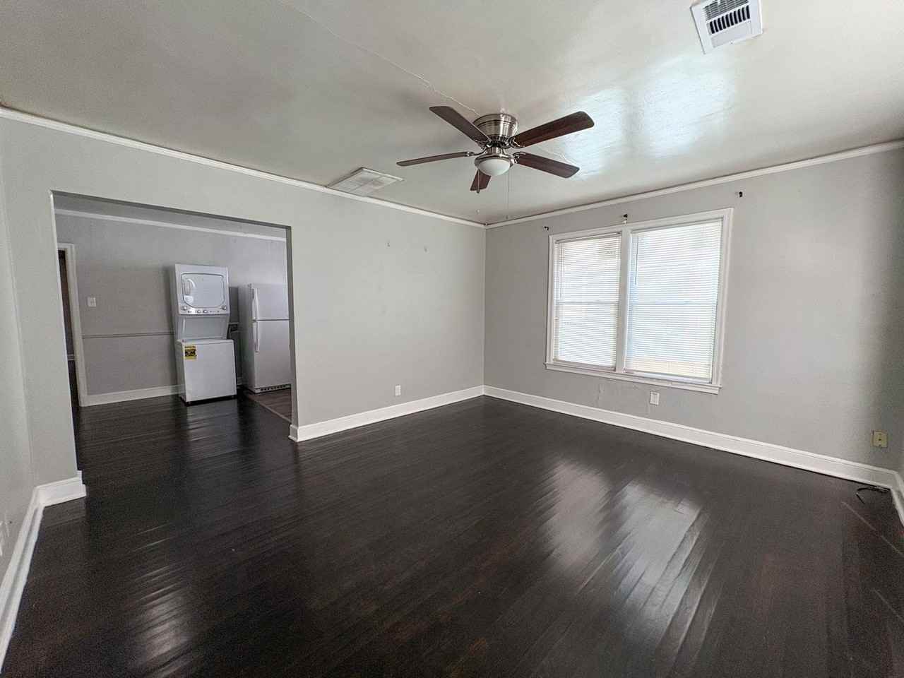 2390 Forest Ave - Photo 2 of 16