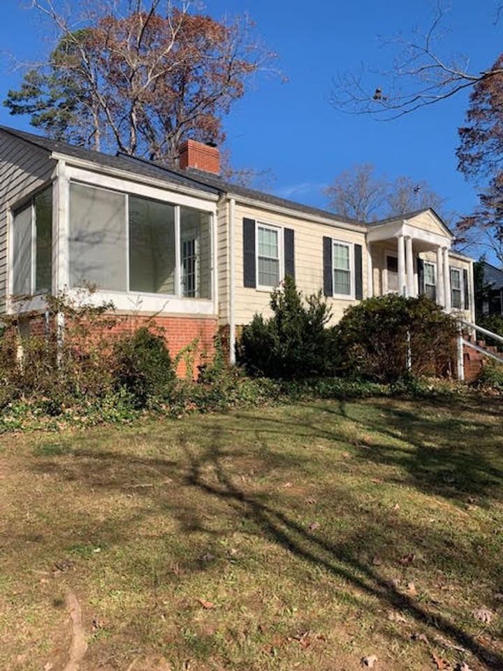 444 E Park Dr - Photo 2 of 14