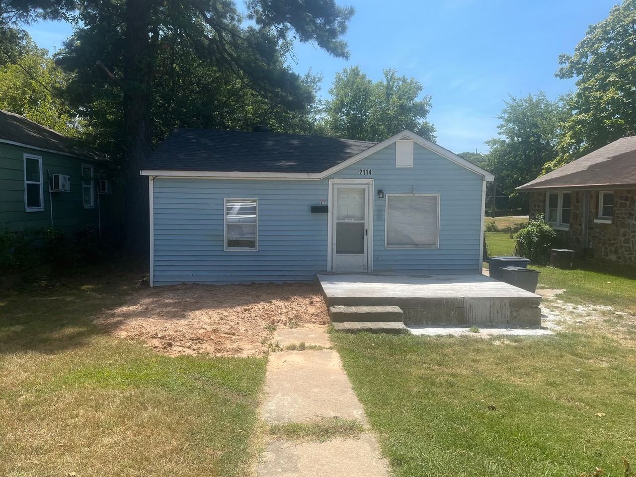 2114 W Long 17th St - Photo 2 of 10