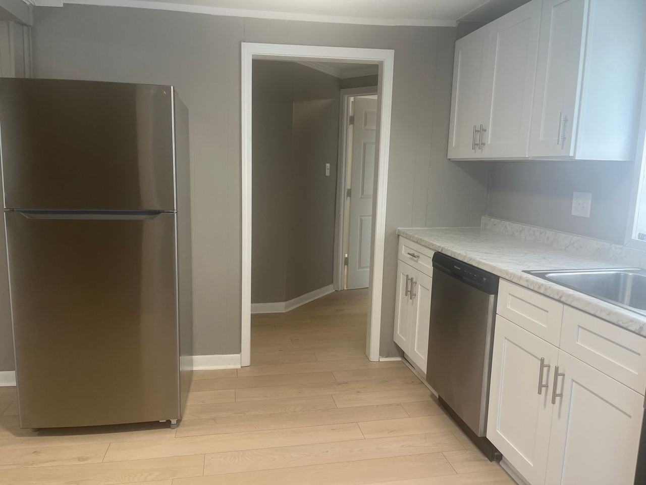 2114 W Long 17th St - Photo 4 of 10