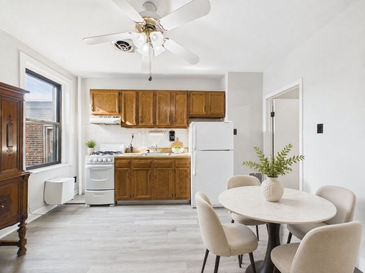 148 N 21st St - Photo 4 of 12