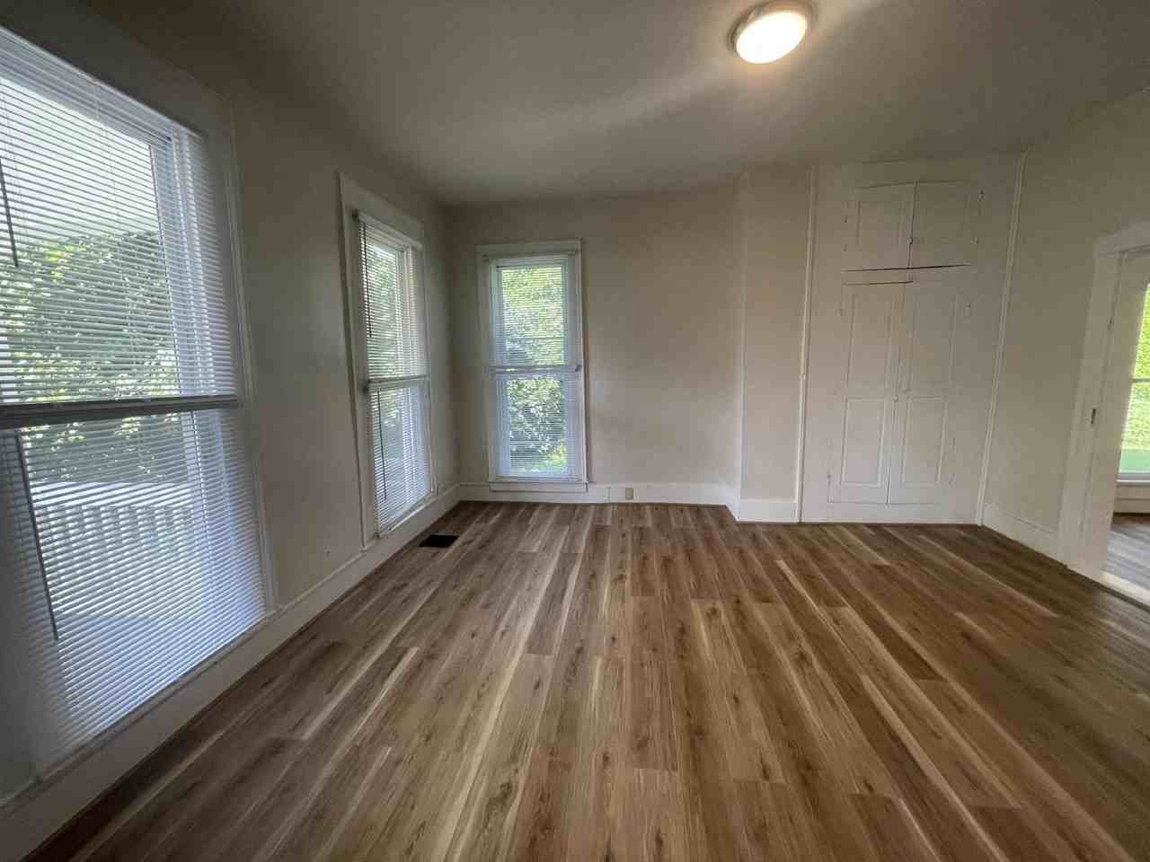 217 E 10th St - Photo 2 of 26