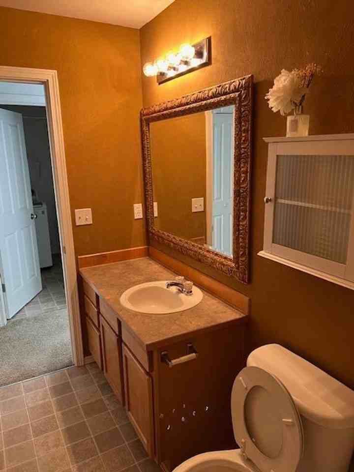 6624 Francis Ave Se - Photo 5 of 29