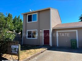 featured image of 1288 E Santiam St