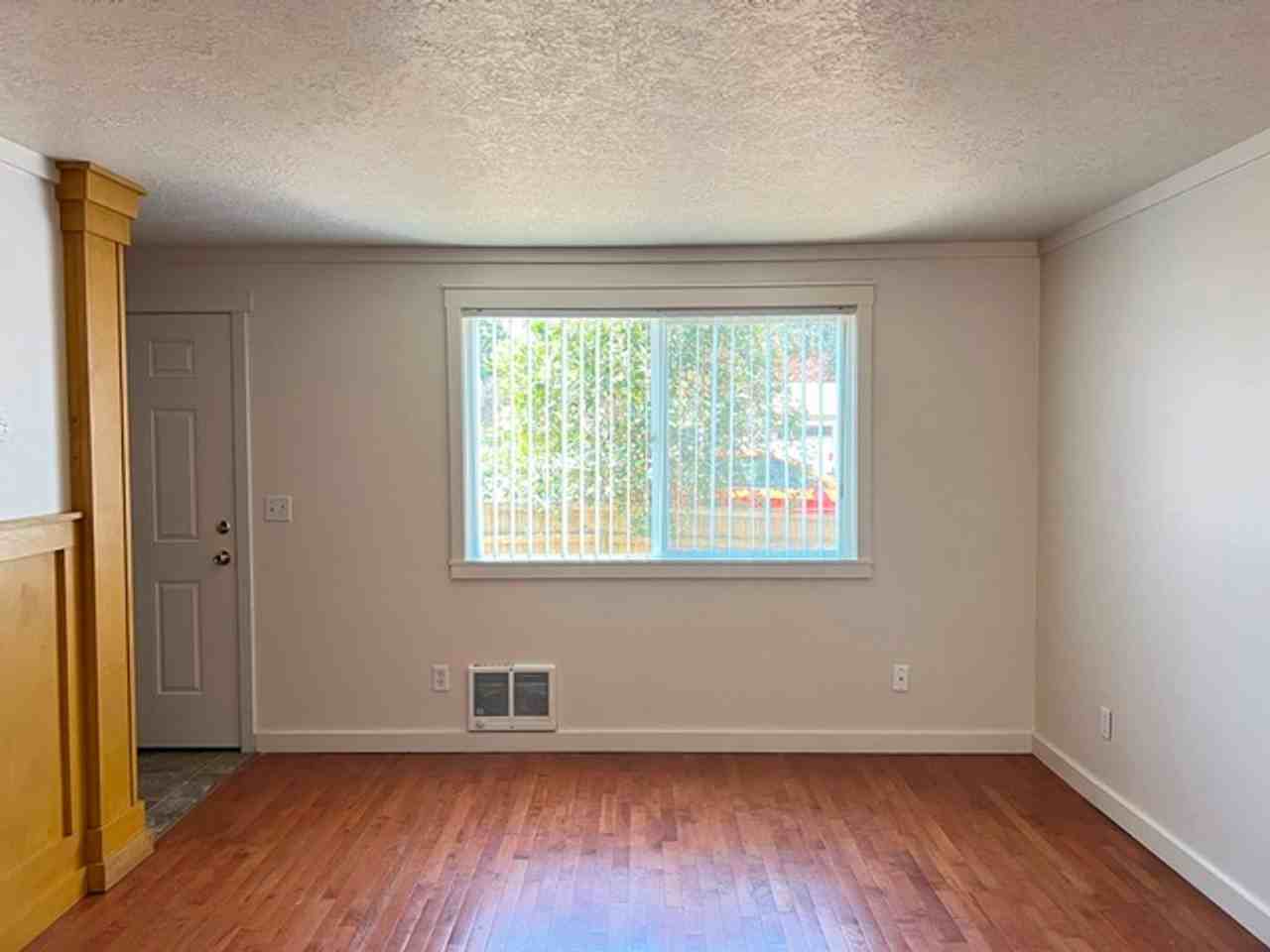 1288 E Santiam St - Photo 2 of 21