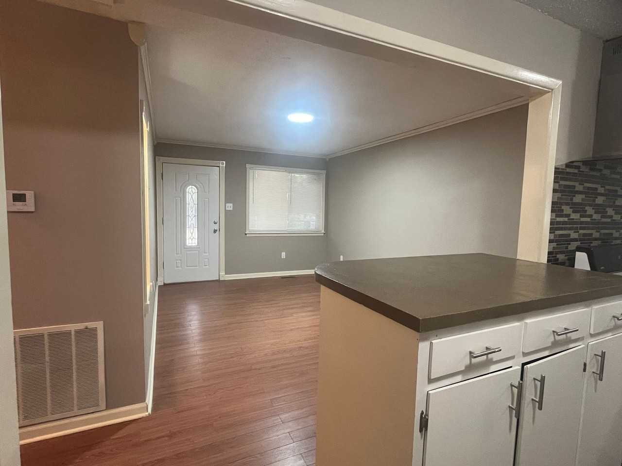 108 Calloway Ave - Photo 5 of 15