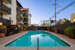 featured image of 3737 3rd Ave