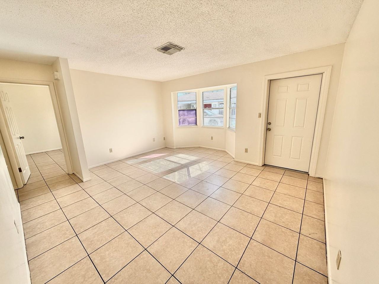 1909 58th Avenue Dr W - Photo 5 of 16