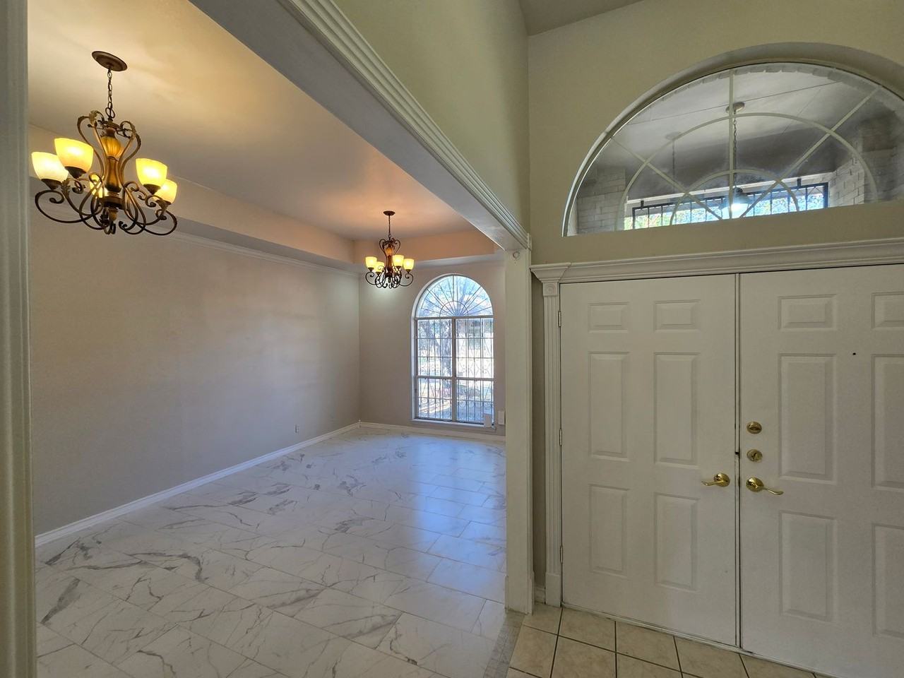 8802 Crossview Loop - Photo 3 of 27