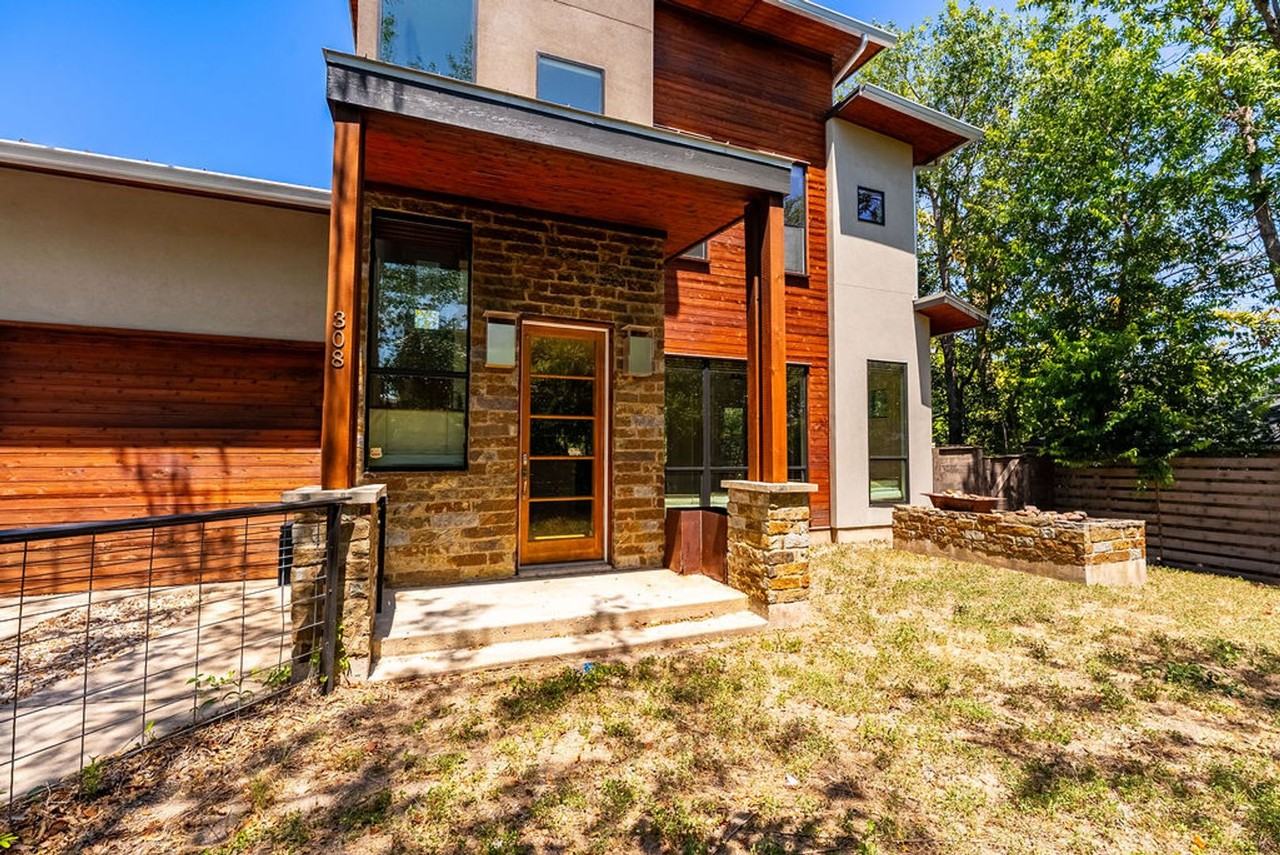 308 Terrace Dr #B - Photo 2 of 25