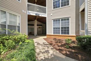 270 Riverbend Dr Apt 2d - Photo 1 of 1