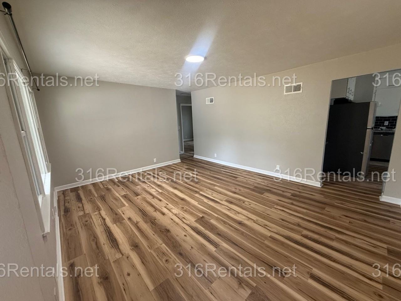 2933 E Evans St - Photo 2 of 13